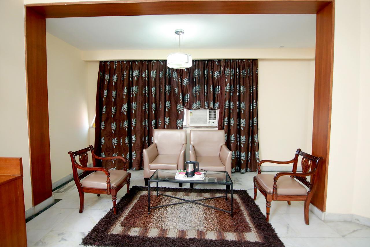 Chanson Grand Westend Delhi  Exterior photo
