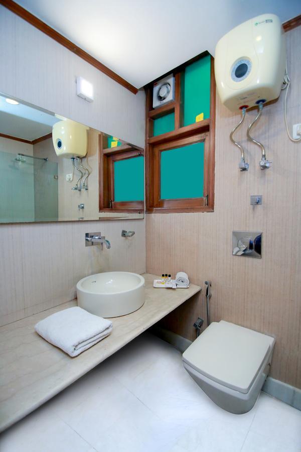 Chanson Grand Westend Delhi  Exterior photo